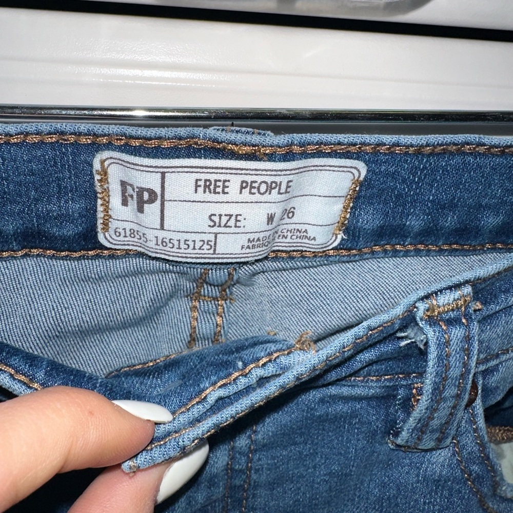 Free People Ripped Jeans Size 26 - Picture 2 of 8